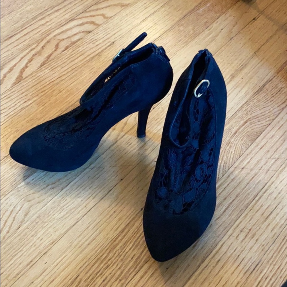 Black Suede Lace Dolce 4inch Heeled Booties sz8